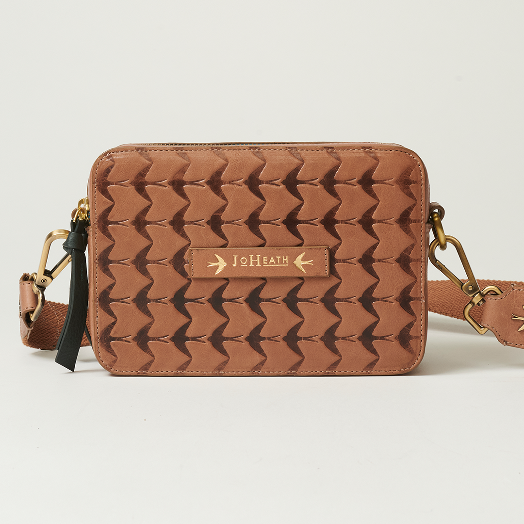 Swan Camera Bag - Nude